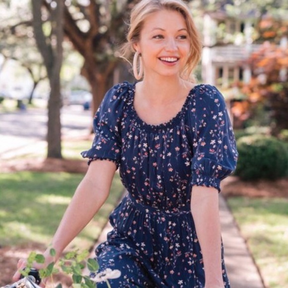 NWT Gal Meets Glam Violet Floral Print Jumpsuit Puff Sleeves Peasant Blue Size 2 - Picture 4 of 10